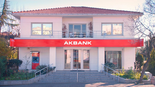 Türkiyede yılın bankası; Akbank...